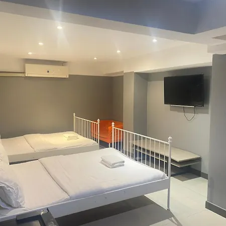 Cloud 9 Lodge